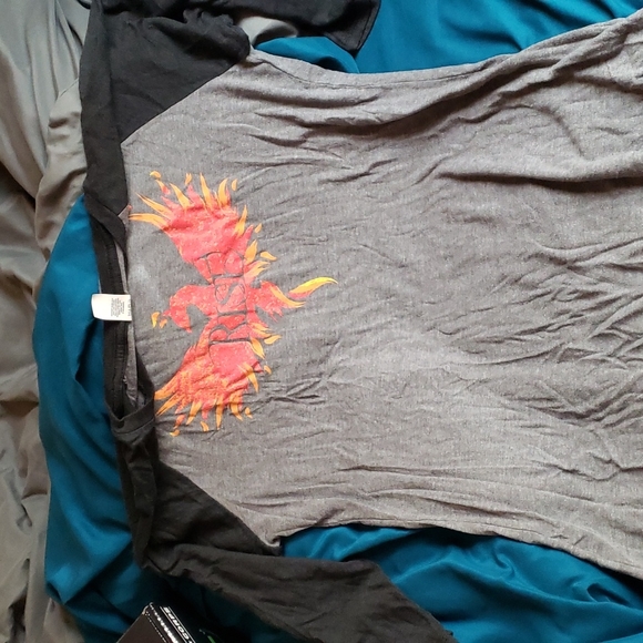 5 Supernatural Long Sleeve Shirts/Tanks bought off shopstands.com - Picture 6 of 6